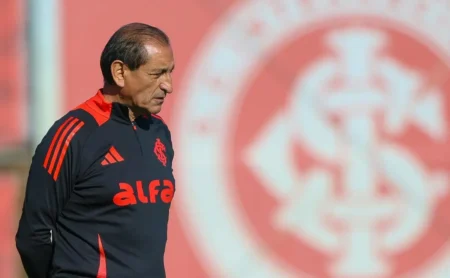 Ramón Díaz Define Tática no Internacional e ‘Herança’ de Roger Machado Surpreende Ramón Díaz Define Tática no Internacional e ‘Herança’ de Roger Machado Surpreende