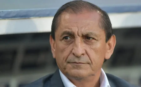 Ramón Díaz: "Futebol é para homens, não para meninas", diz após empate do Inter.