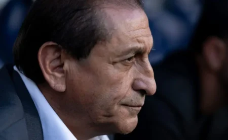 **Ramón Díaz Segue no Comando do Inter; José Olavo Bisol Confirma Avaliações Pós-Tropeço**