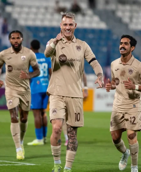 Róger Guedes, ex-Corinthians, marca quatro gols na goleada do Al-Rayyan