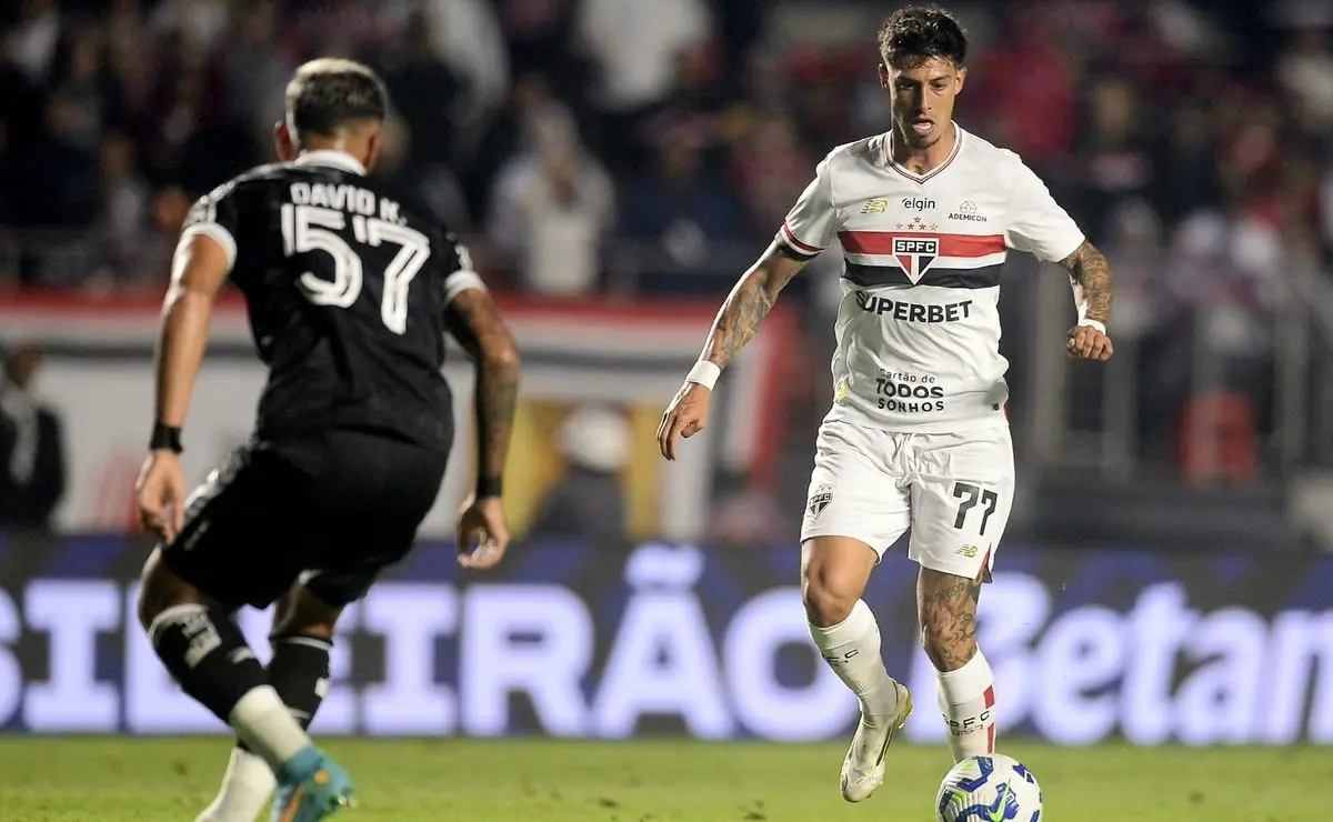 Rigoni falha em gols contra o Vasco, irrita direção e pode sair do São Paulo em 2025 Rigoni falha em gols contra o Vasco, irrita direção e pode sair do São Paulo em 2025