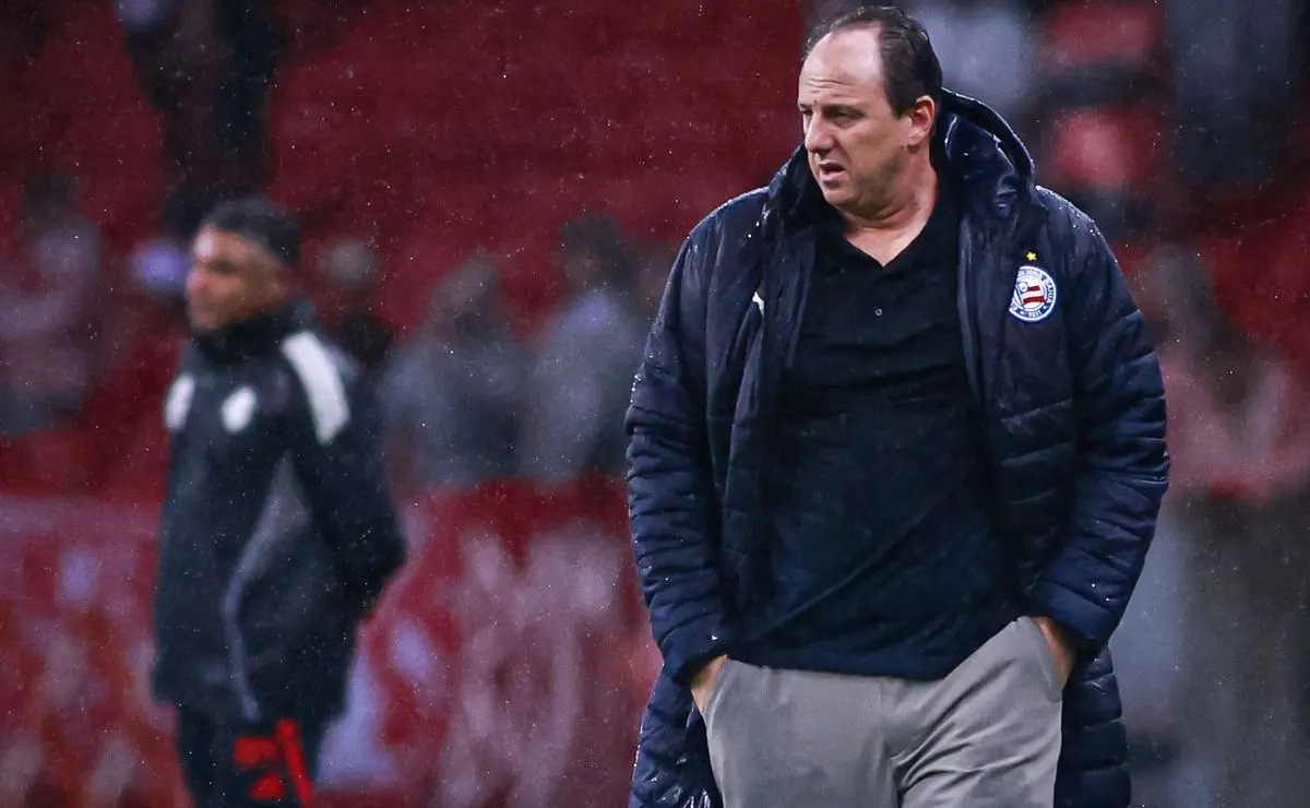 Rogério Ceni Menciona Duelo Contra o Internacional e Revela Jogador Poupar Rogério Ceni Menciona Duelo Contra o Internacional e Revela Jogador Poupar