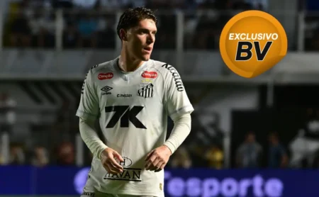 Rollheiser eleva seu jogo com Vojvoda e brilha em participações de gols pelo Santos