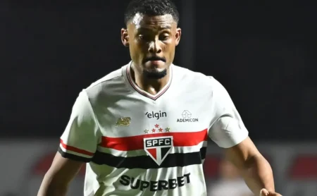 Sabino de olho no clássico contra o Corinthians: desabafo após derrota do São Paulo ecoa.