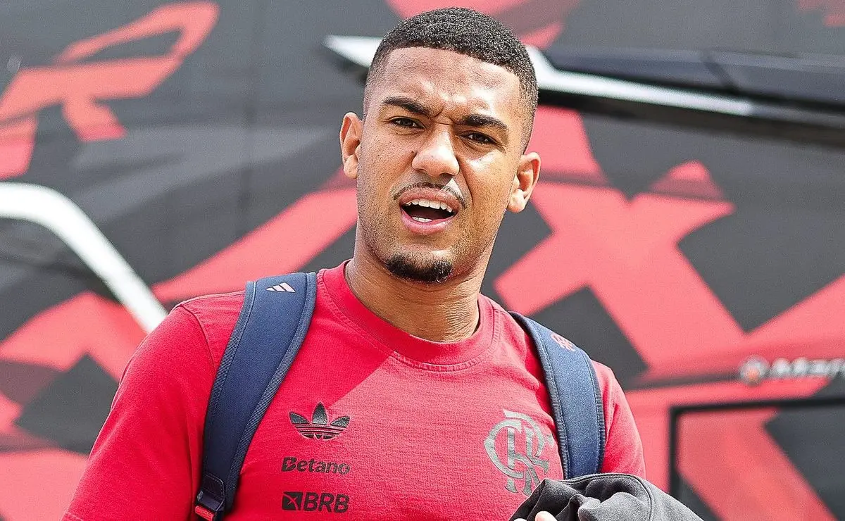 Samuel Lino: Decisão de Filipe Luís o Barra para Encarar o Red Bull Bragantino