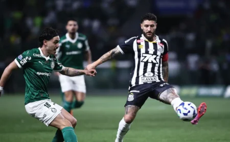 Santos busca quebrar invencibilidade do Palmeiras em clássicos pelo Brasileirão Betano e sair do Z-4 Santos busca quebrar invencibilidade do Palmeiras em clássicos pelo Brasileirão Betano e sair do Z-4