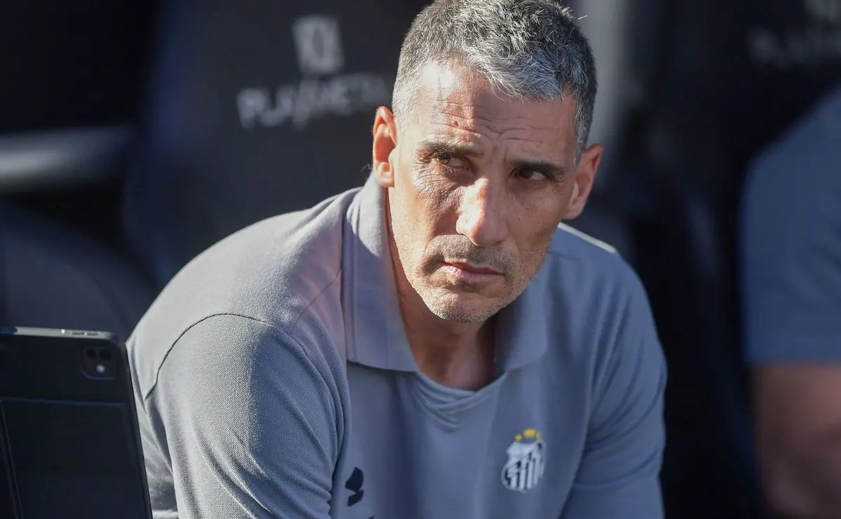 Santos enfrenta desafio intenso contra concorrentes diretos na briga contra o rebaixamento