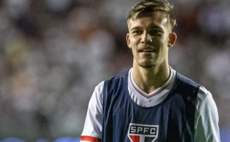 São Paulo: Nova Lesão e Clima Pegado Abrem Chance Inesperada para Negrucci Antes do Majestoso São Paulo: Nova Lesão e Clima "Pegado" Abrem Chance Inesperada para Negrucci Antes do Majestoso