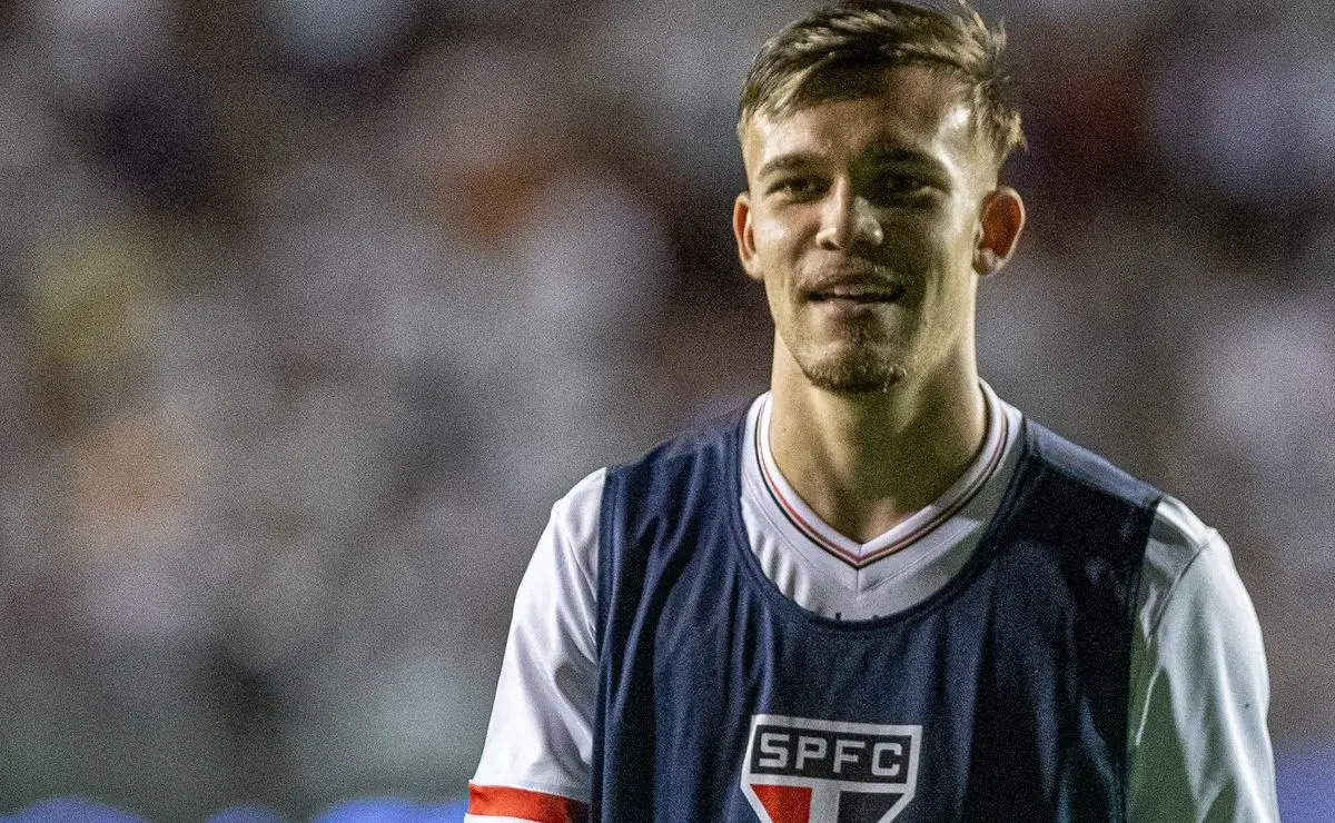 São Paulo: Nova Lesão e Clima Pegado Abrem Chance Inesperada para Negrucci Antes do Majestoso São Paulo: Nova Lesão e Clima "Pegado" Abrem Chance Inesperada para Negrucci Antes do Majestoso