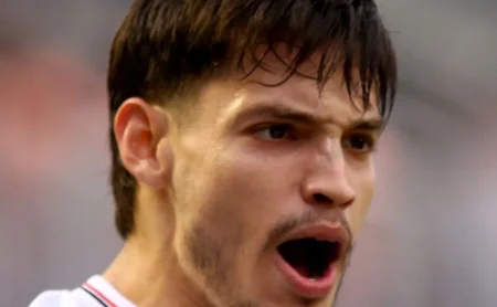 São Paulo abre placar precocemente, controla ritmo e vence Juventude