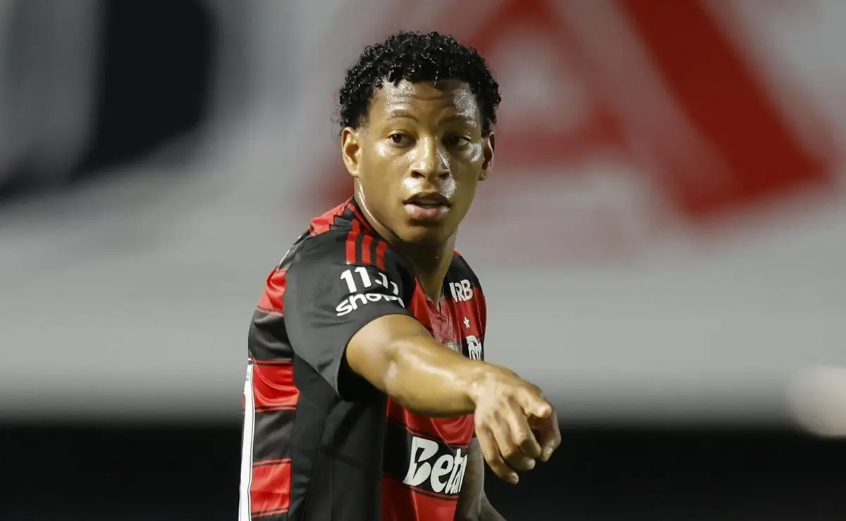 Torcida do Flamengo Reage à Atitude Inusitada de Gonzalo Plata nos Treinos Pós-Expulsões e Dispara Críticas Torcida do Flamengo Reage à Atitude Inusitada de Gonzalo Plata nos Treinos Pós-Expulsões e Dispara Críticas