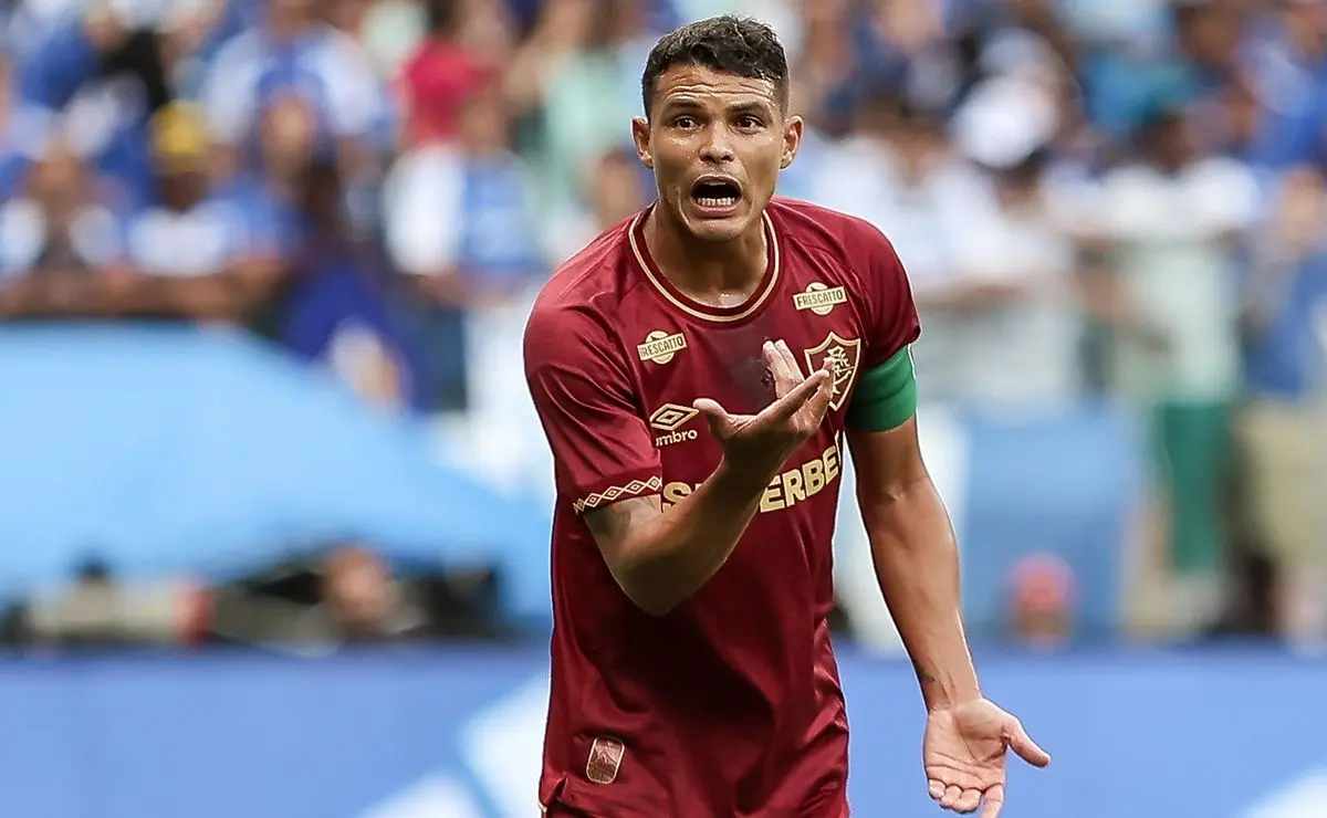 Tostão: Excesso de zagueiros bons impede Thiago Silva de ser titular na Seleção Brasileira Tostão: Excesso de zagueiros bons impede Thiago Silva de ser titular na Seleção Brasileira