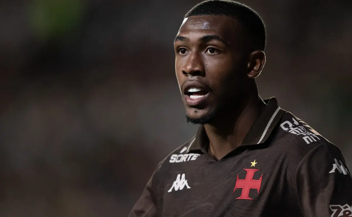 Vasco Goleia o Internacional e se Afasta da Zona de Rebaixamento do Brasileirão após Show de Rayan