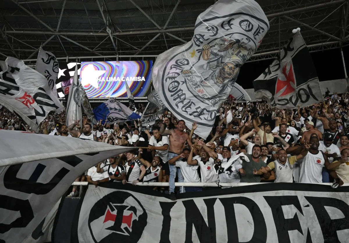 Vasco no Nilton Santos: Análise do Desempenho Pré e Pós Grama Sintética