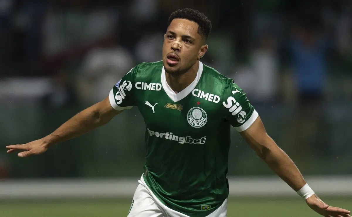 Vitor Roque: Artilheiro Palmeirense Supera Luciano, Yuri Alberto e Lautaro Díaz na Temporada Vitor Roque: Artilheiro Palmeirense Supera Luciano, Yuri Alberto e Lautaro Díaz na Temporada