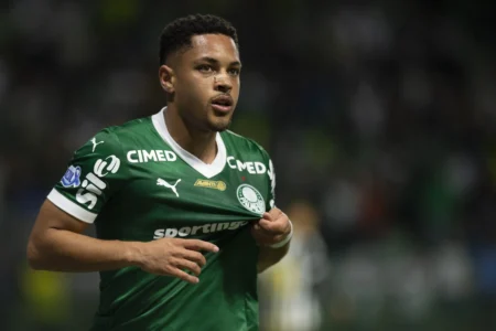 Vitor Roque Celebra Fase Positiva no Palmeiras: "Uma das Melhores da Minha Vida"