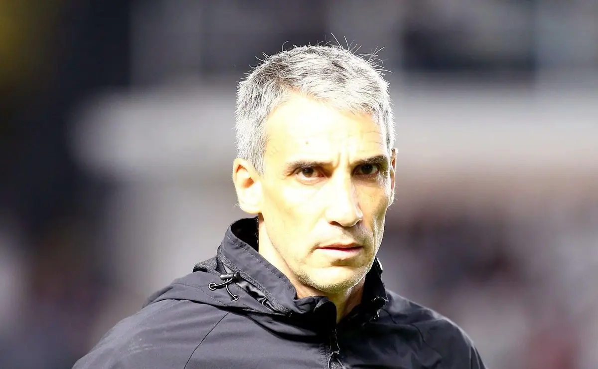 Vojvoda decide e barra Brahimi dos relacionados do Santos para o clássico contra o Palmeiras