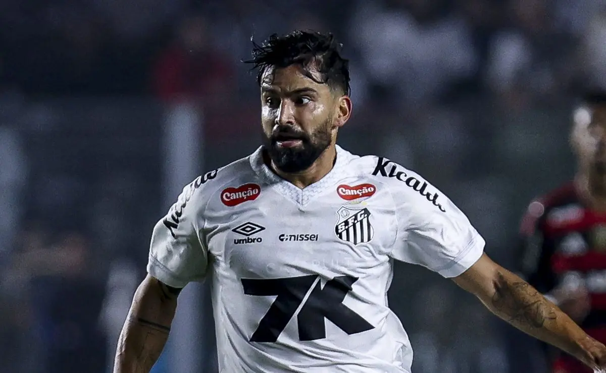 Vojvoda: o novo fôlego do meio-campo e a perda de espaço de Rincón no Santos Vojvoda: o novo fôlego do meio-campo e a perda de espaço de Rincón no Santos