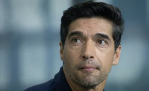 Abel Ferreira: O Futuro Debatido no Palmeiras Pós-Libertadores