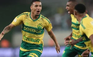 Abel pressiona por reforço: Palmeiras avalia custo de volante do Cuiabá para 2026 Abel pressiona por reforço: Palmeiras avalia custo de volante do Cuiabá para 2026