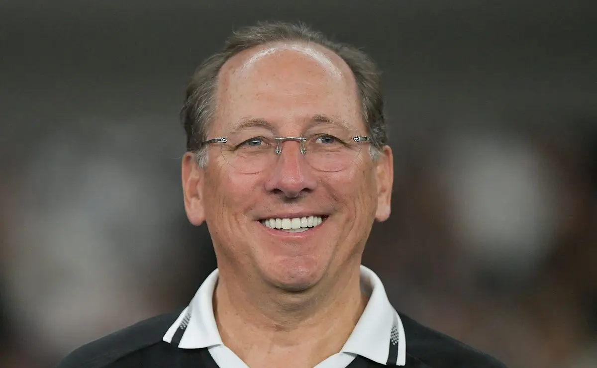 Anselmi no comando: Textor anuncia três reforços para o clube