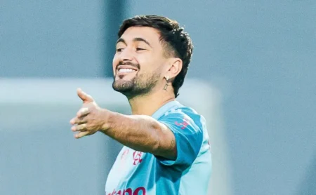 Arrascaeta articula a ida de Neymar para o Flamengo com apoio de Bruno Henrique e Alex Sandro