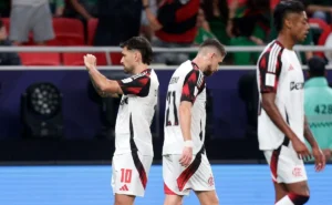 Arrascaeta decide e marca o segundo gol do Flamengo contra o Cruz Azul; veja o lance Arrascaeta decide e marca o segundo gol do Flamengo contra o Cruz Azul; veja o lance