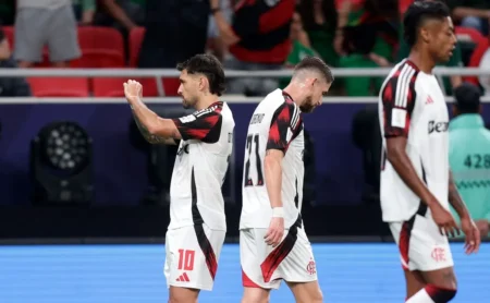 Arrascaeta decide e marca o segundo gol do Flamengo contra o Cruz Azul; veja o lance Arrascaeta decide e marca o segundo gol do Flamengo contra o Cruz Azul; veja o lance