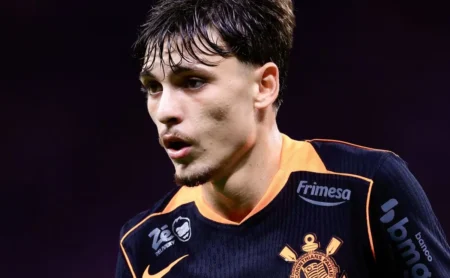 Arsenal demonstra interesse em Breno Bidon, jovem destaque do Corinthians, e craque atrai atenção europeia.