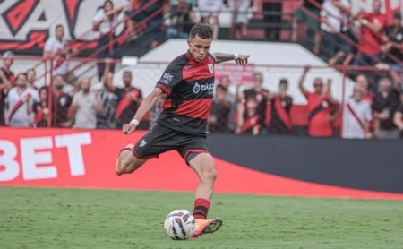 Atlético-GO aceita proposta do Red Bull Bragantino por Yuri Alves e encerra negociação com o Botafogo