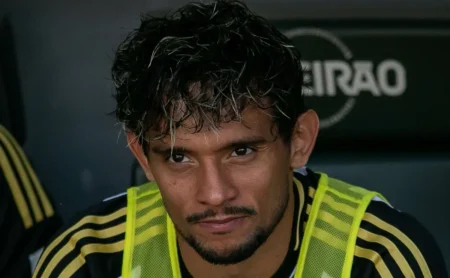 Atlético-MG estipula multa de R$ 30 milhões para liberar Scarpa ao Fluminense Atlético-MG estipula multa de R$ 30 milhões para liberar Scarpa ao Fluminense