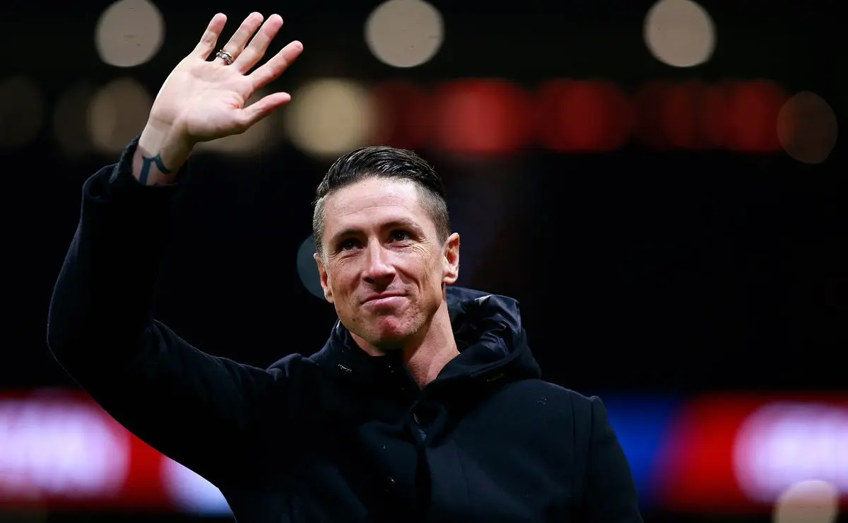 Atlético de Madrid mantém interesse em Filipe Luís, mas Fernando Torres surge como desafio "pesado"