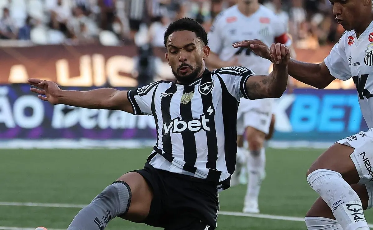 Botafogo define preço e complica transferência de Vitinho para São Paulo e Atlético-MG Botafogo define preço e complica transferência de Vitinho para São Paulo e Atlético-MG