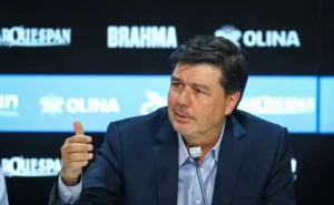 CEO do Grêmio causa polêmica ao pedir união de clubes contra o Flamengo: “É preciso impedir”