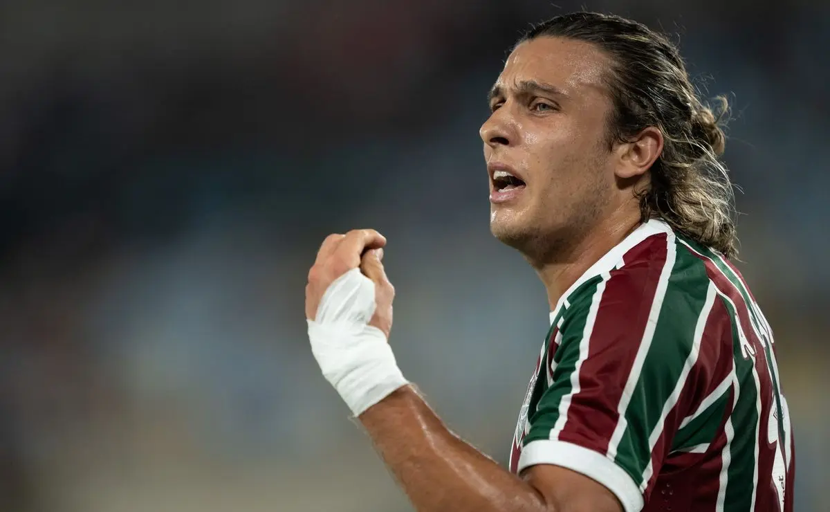 Canobbio desperdiça pênalti e se torna figura negativa na eliminação do Fluminense para o Vasco