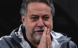 Casares e Olten promovem mudanças no estatuto do São Paulo, gerando debate sobre SAF e futebol.