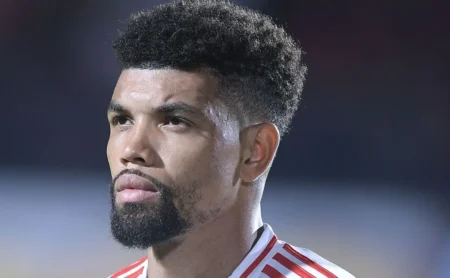 Clube internacional avalia proposta por Juninho, mas exige retorno financeiro