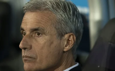 Com aval de Luís Castro, Grêmio negocia a saída definitiva de Arezo e aguarda proposta do Peñarol