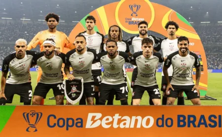 Corinthians avança à semifinal com a defesa menos vazada e invicta na Copa do Brasil