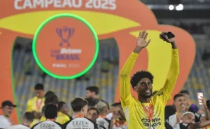 Corinthians divide premiação da Copa do Brasil com elenco em decisão surpreendente