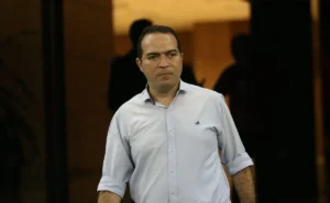 Corinthians e Cruzeiro negociam Fagner em reunião decisiva. Corinthians e Cruzeiro negociam Fagner em reunião decisiva.