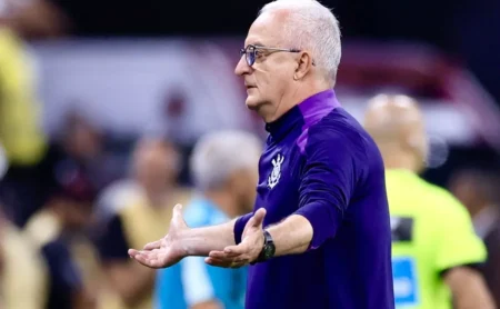 Corinthians elimina dívidas, reestrutura e planeja rota para a final da Copa do Brasil Corinthians elimina dívidas, reestrutura e planeja rota para a final da Copa do Brasil