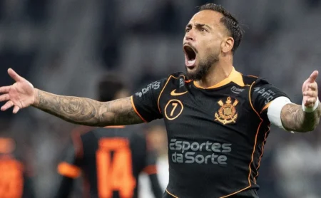 Corinthians, em meio a dívidas milionárias, avança em oferta pelo volante Maycon ao Shakhtar