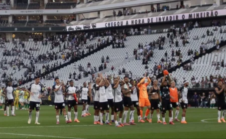 Corinthians estuda modelo SAF e promove encontro com torcida para debater o projeto