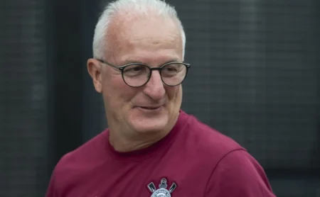 Corinthians planeja reforços criativos para 2026 após pedido de Dorival Júnior