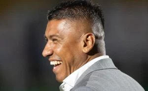 Corinthians planeja retorno de Paulinho: novo cargo é revelado nos bastidores do clube