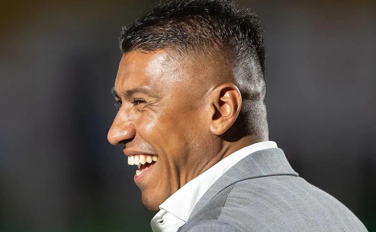 Corinthians planeja retorno de Paulinho: novo cargo é revelado nos bastidores do clube