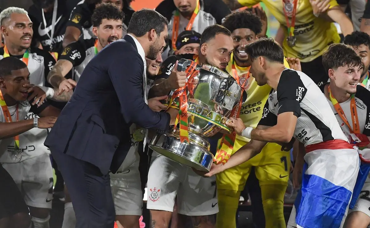 Corinthians supera campanha de 2009 e conquista tetracampeonato da Copa do Brasil