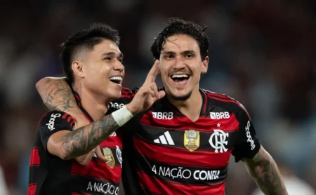 Cruzeiro acerta a compra de Luiz Araújo por solicitação de Tite e negociação com o Flamengo se intensifica