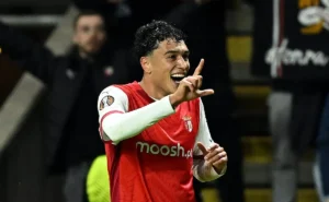 Cruzeiro busca primeiro reforço para 2026 e negocia com Vitor Carvalho, do Braga-POR.